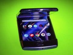 2020款摩托罗拉Razr折叠屏手机将于9月发布 搭载骁龙765支持5G