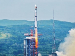 中国趁世界打了个盹，一颗5G卫星成功升天，老外：防不胜防