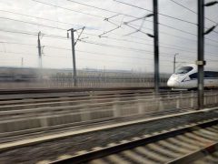 广州铁路局、广州移动和中兴通讯联手打造首个5G智慧高铁应用